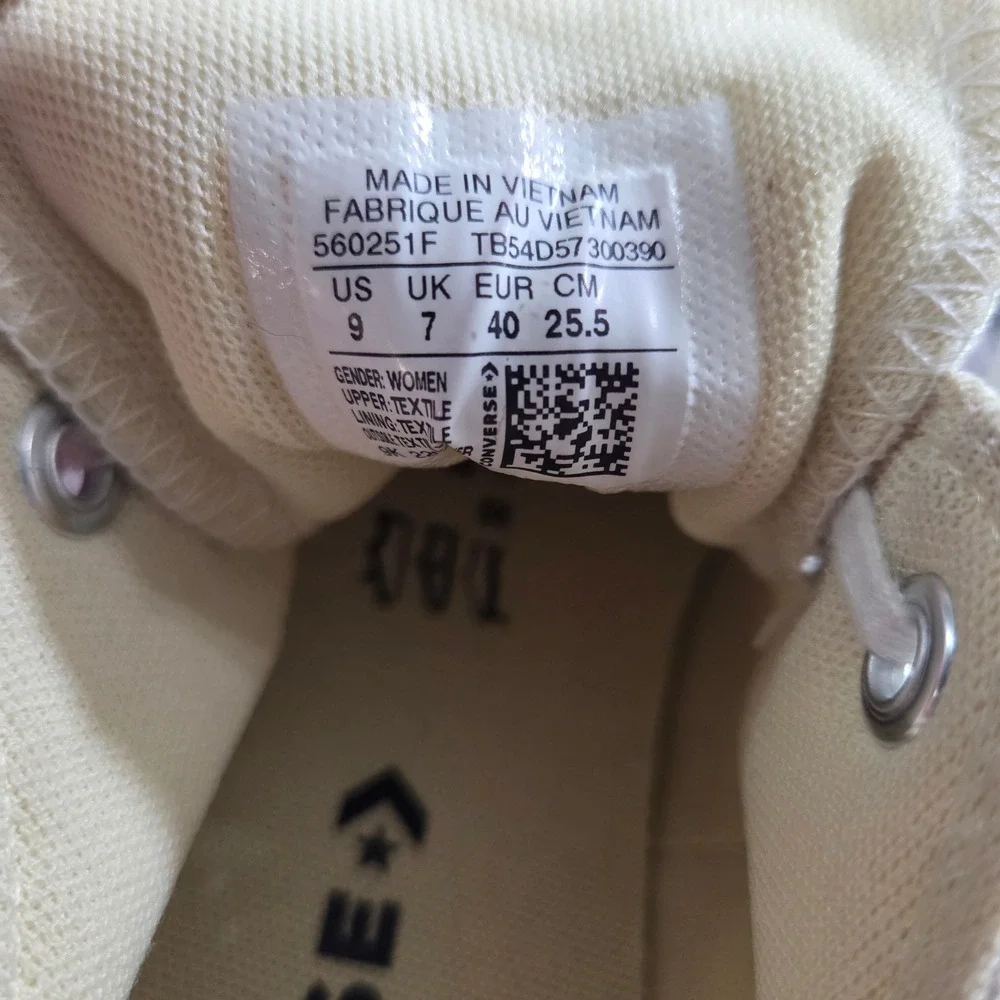 Converse Chuck Taylor All Star Lift Platform White Canvas LowTop 560251F Size 9W - Picture 7 of 8